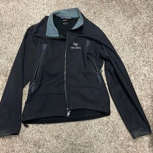 Arc’teryx mens large jacket